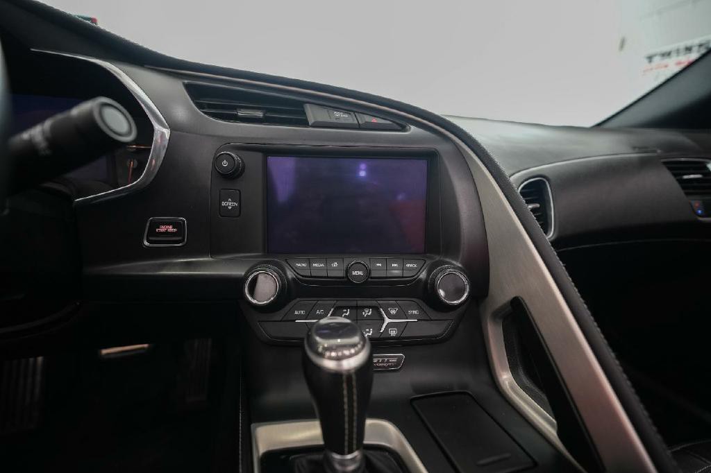 2015 Chevrolet Corvette Image 19