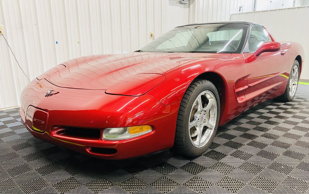 2004 Chevrolet Corvette Image 2