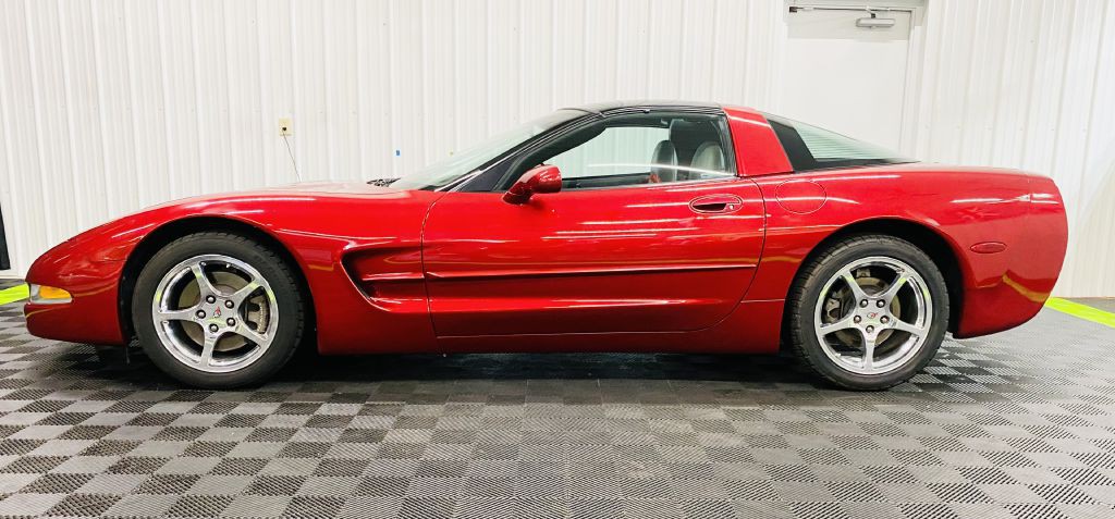 2004 Chevrolet Corvette Image 4