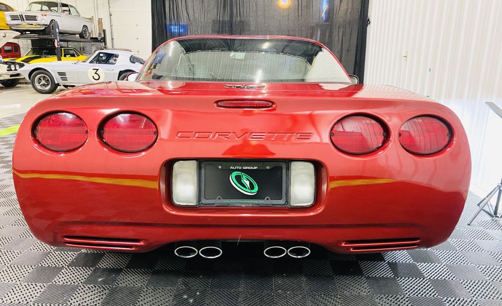 2004 Chevrolet Corvette Image 6
