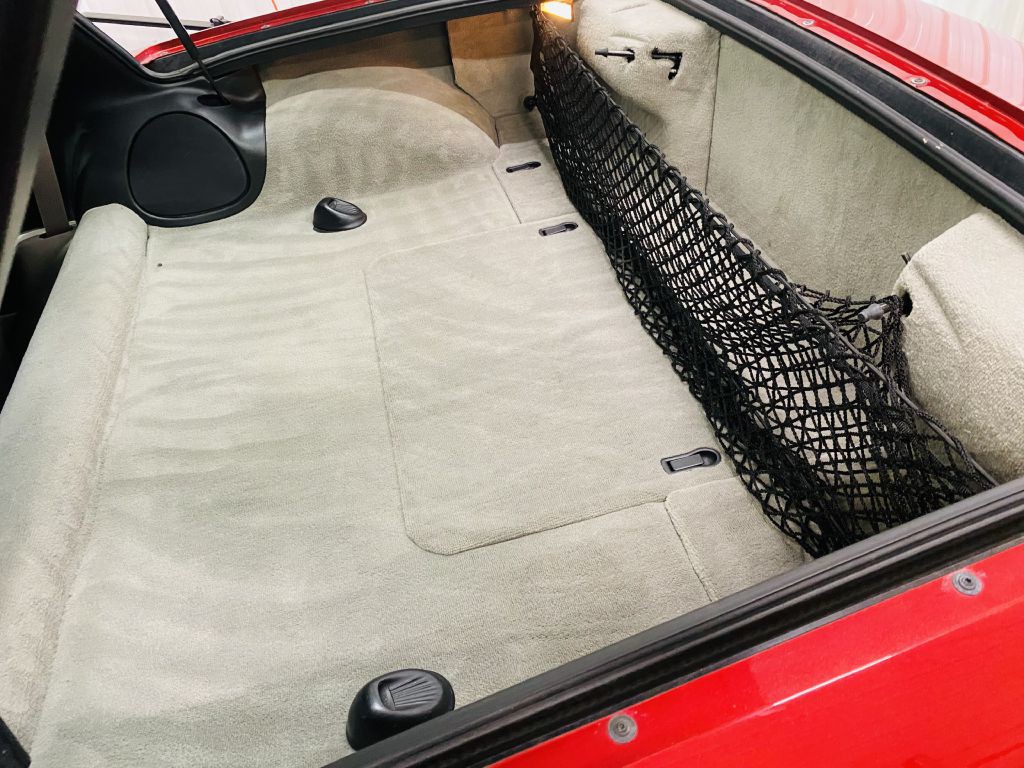 2004 Chevrolet Corvette Image 28