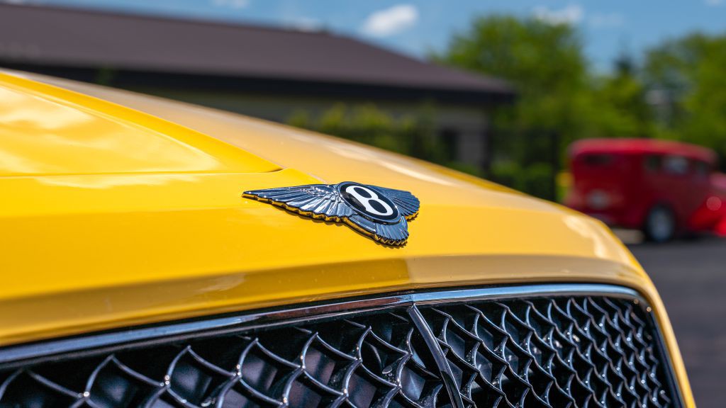 2019 Bentley Bentayga Image 17
