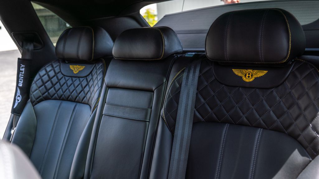 2019 Bentley Bentayga Image 24