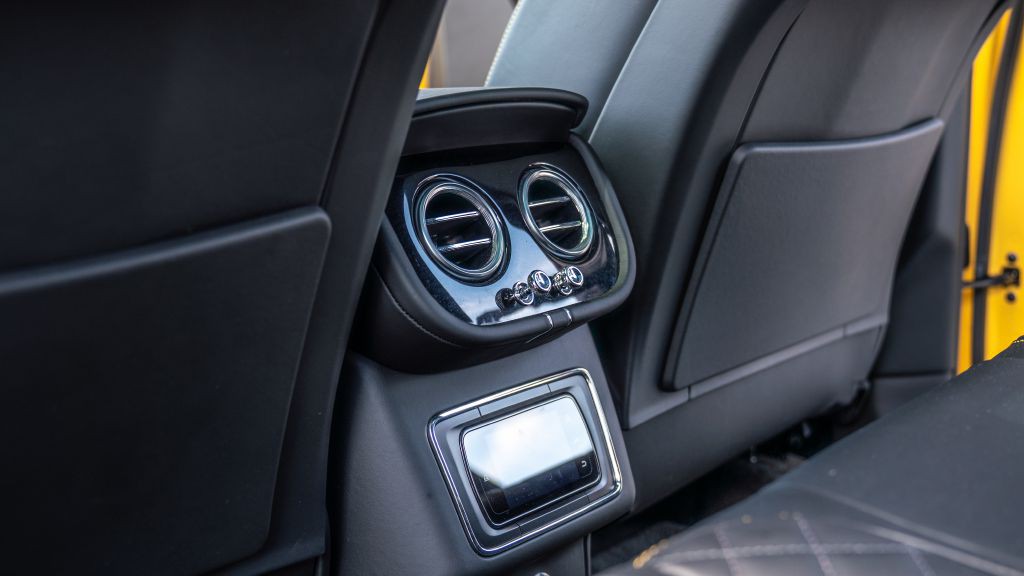 2019 Bentley Bentayga Image 26