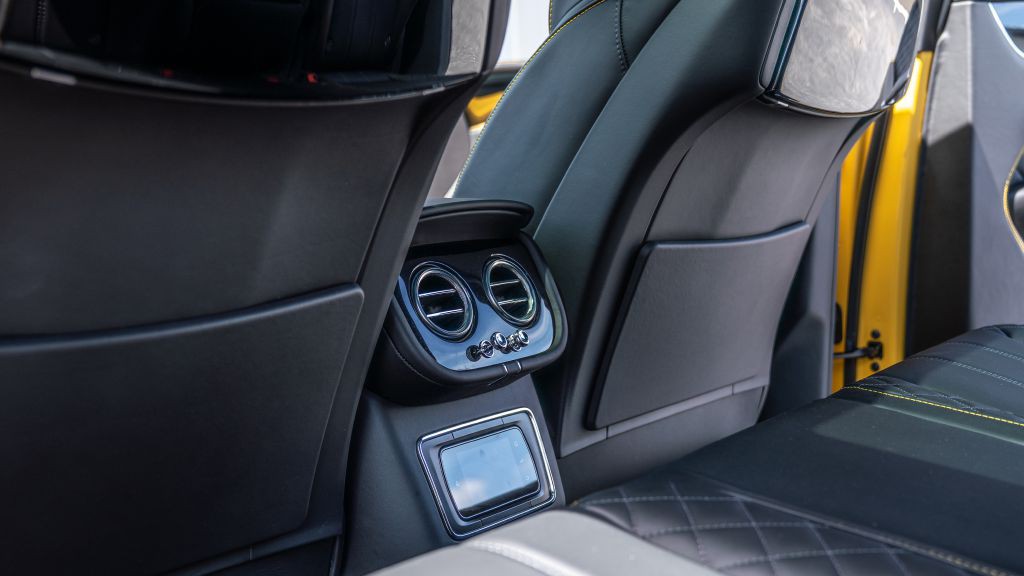 2019 Bentley Bentayga Image 27