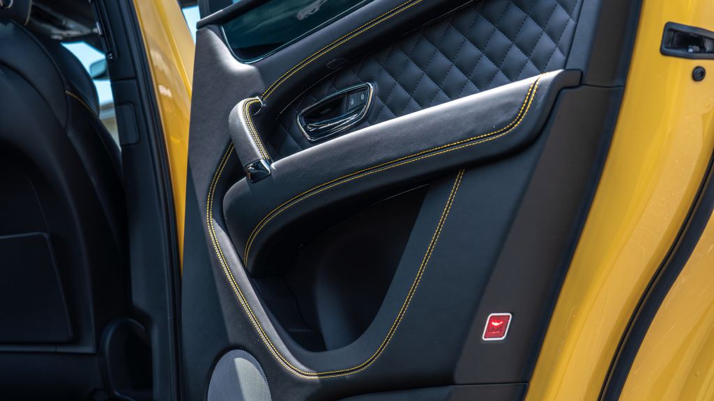 2019 Bentley Bentayga Image 38