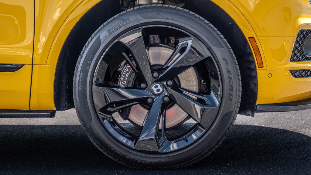 2019 Bentley Bentayga Image 43