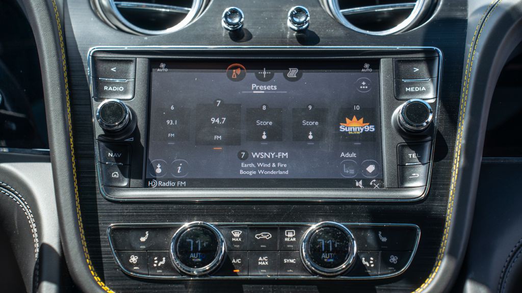 2019 Bentley Bentayga Image 47