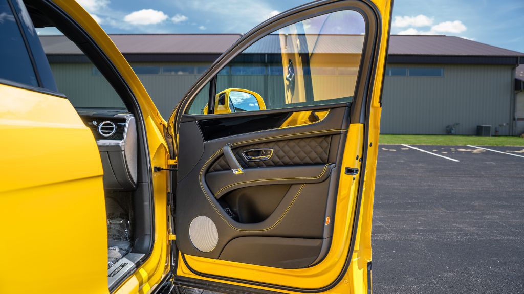 2019 Bentley Bentayga Image 68