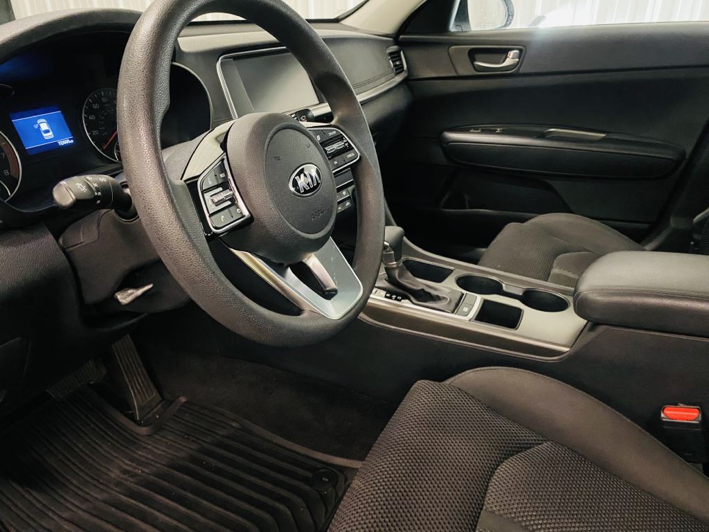2019 Kia Optima Image 9