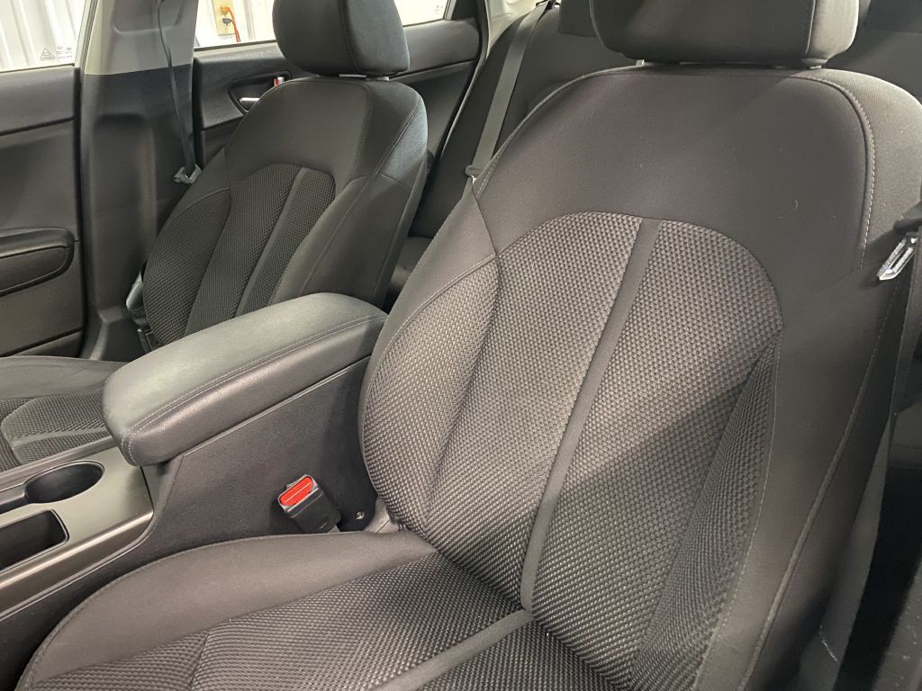 2019 Kia Optima Image 10