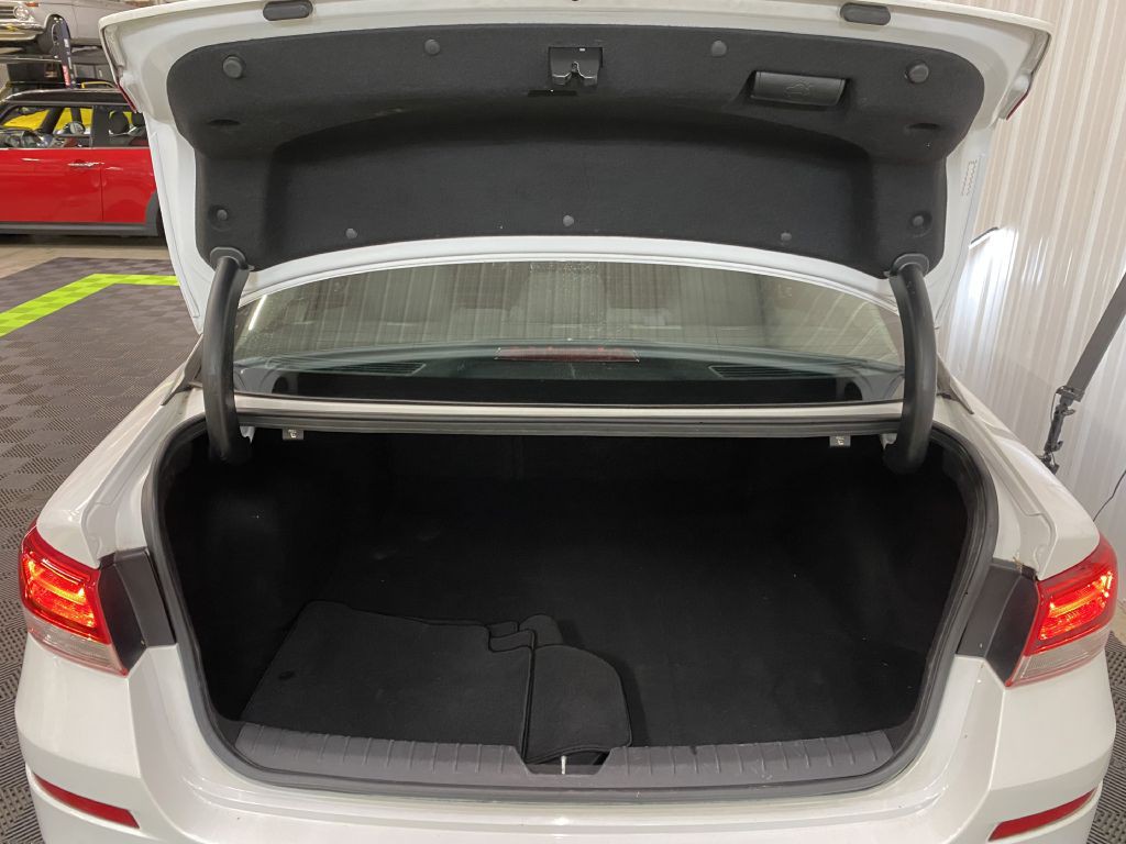 2019 Kia Optima Image 15
