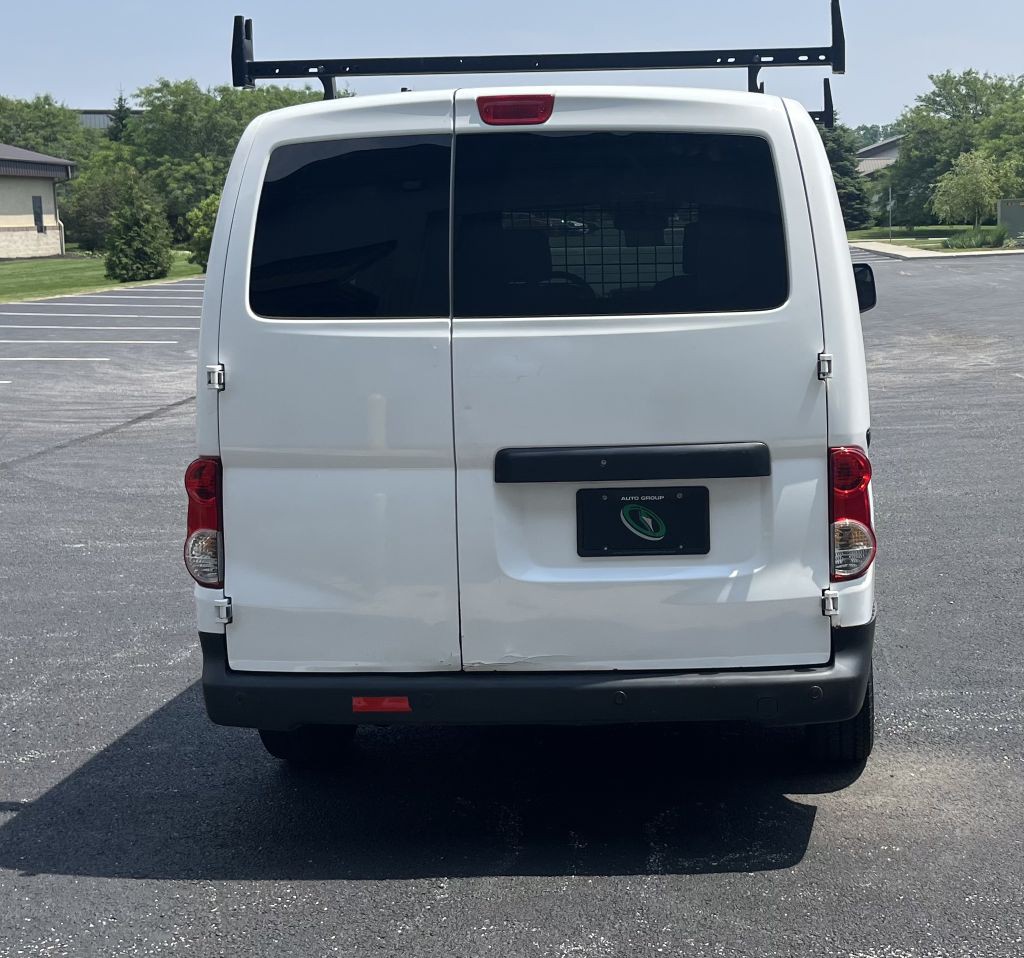 2016 Chevrolet Express Image 8