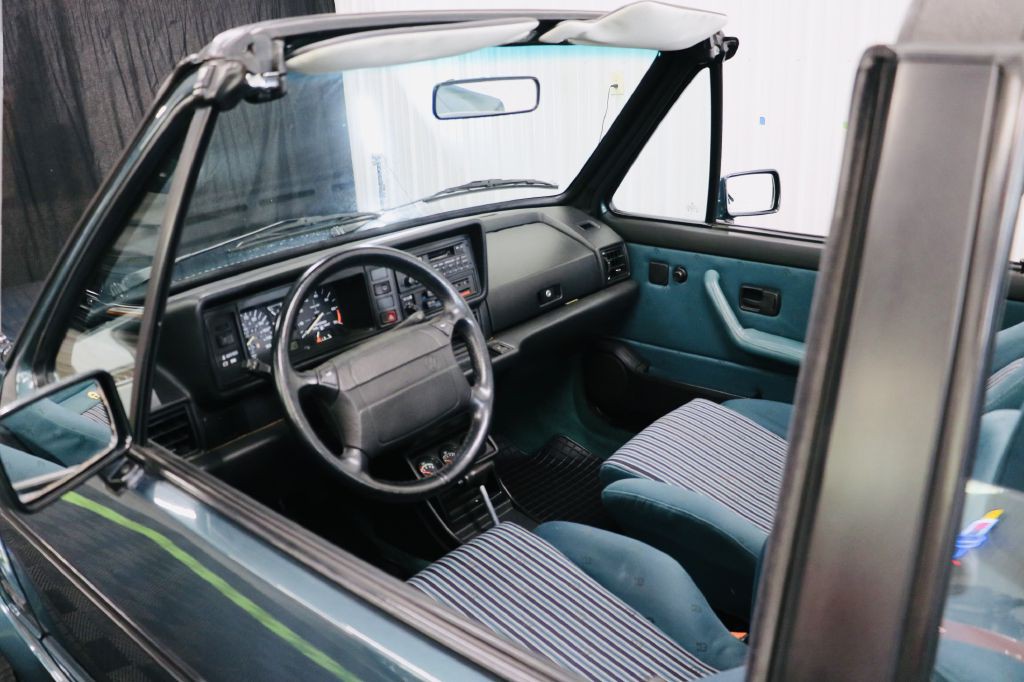1991 Volkswagen Cabriolet Image 12