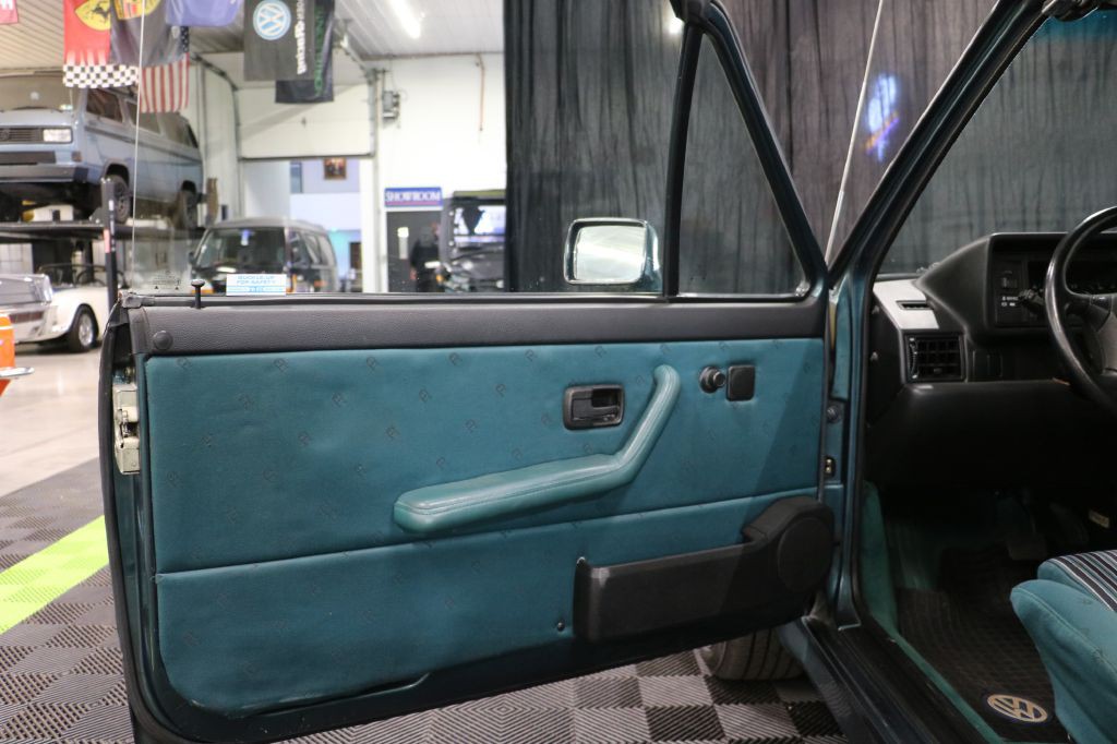 1991 Volkswagen Cabriolet Image 13