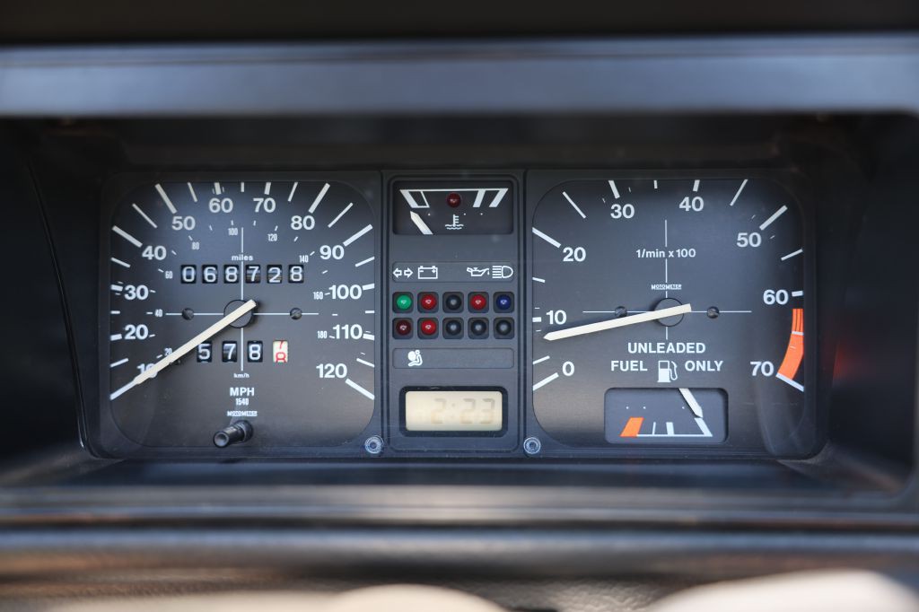 1991 Volkswagen Cabriolet Image 17
