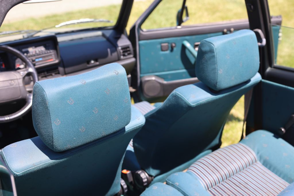 1991 Volkswagen Cabriolet Image 19