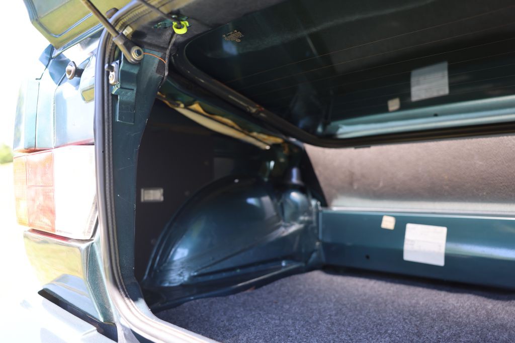 1991 Volkswagen Cabriolet Image 20