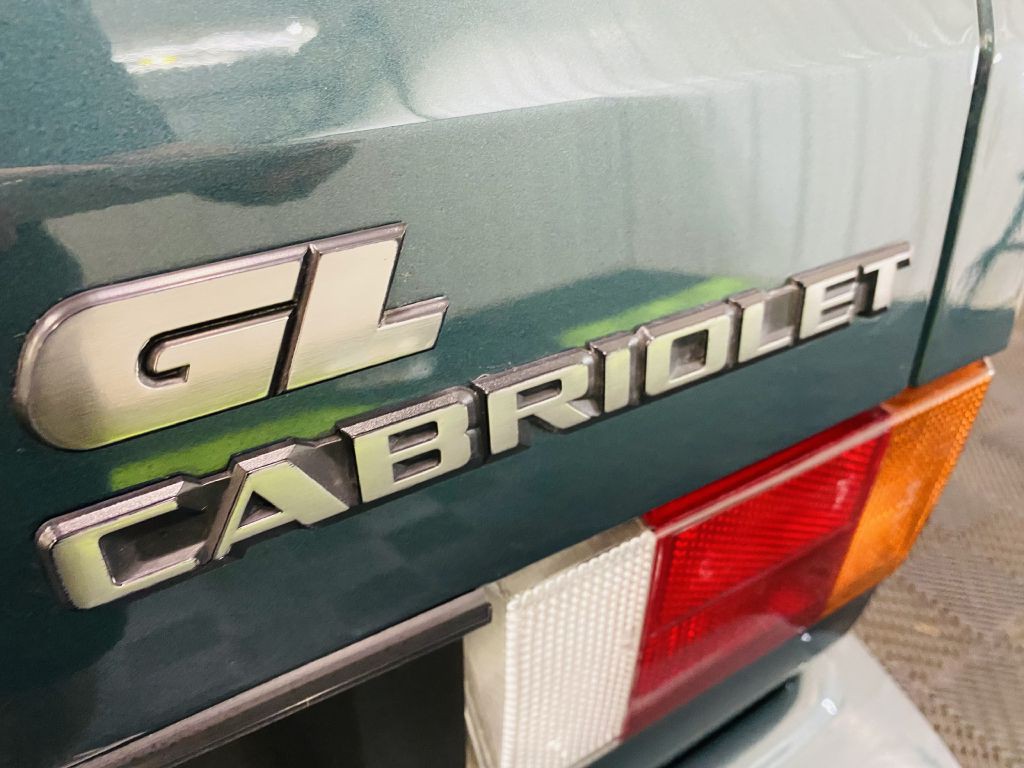1991 Volkswagen Cabriolet Image 30