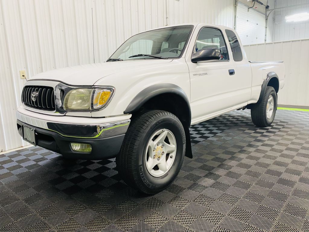 2001 Toyota Tacoma Image 2