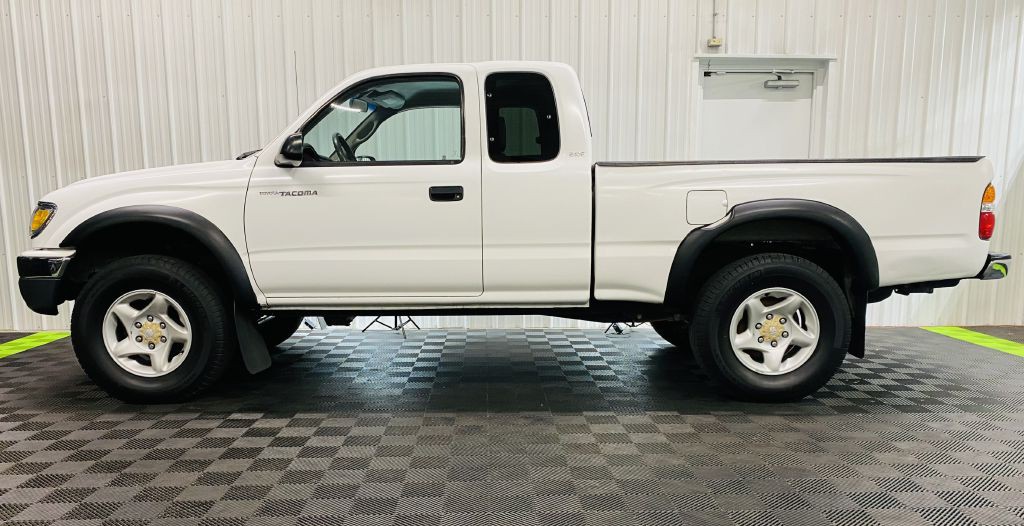 2001 Toyota Tacoma Image 3