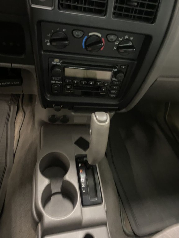 2001 Toyota Tacoma Image 23