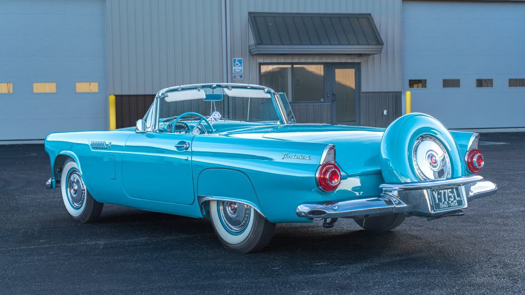 1956 Ford Thunderbird Image 3