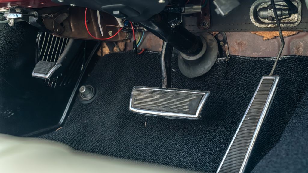 1966 Pontiac Bonneville Image 12