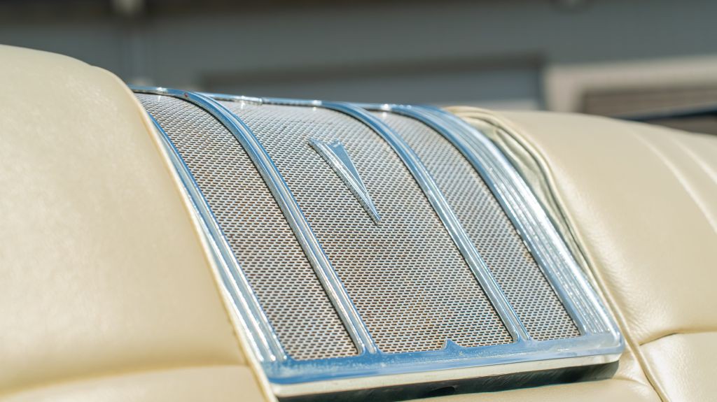 1966 Pontiac Bonneville Image 21