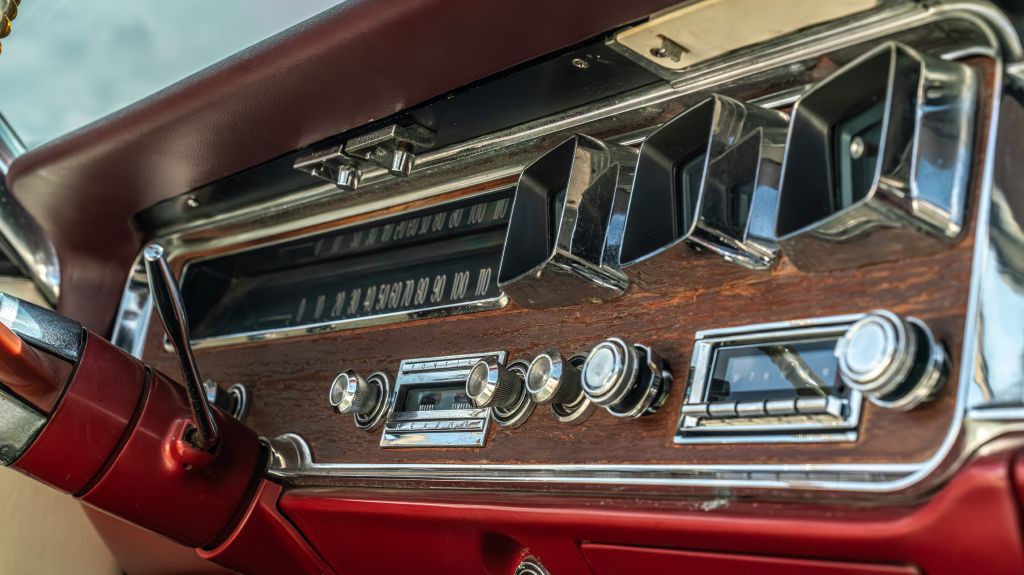 1966 Pontiac Bonneville Image 22