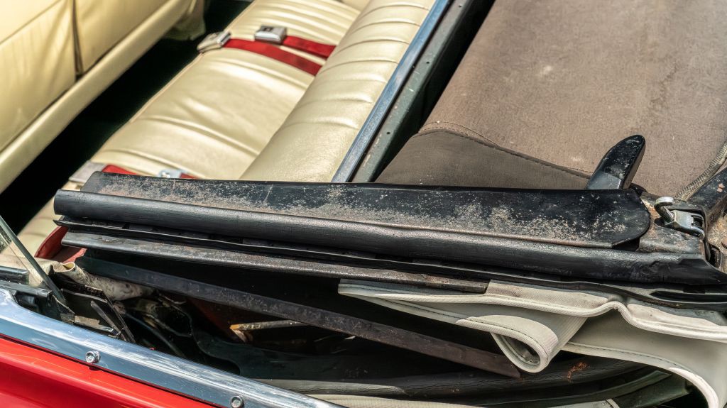 1966 Pontiac Bonneville Image 30