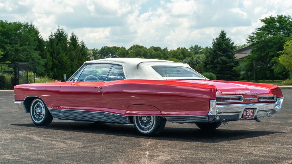 1966 Pontiac Bonneville Image 32