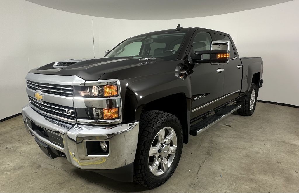 2019 Chevrolet Silverado 1500 Image 1