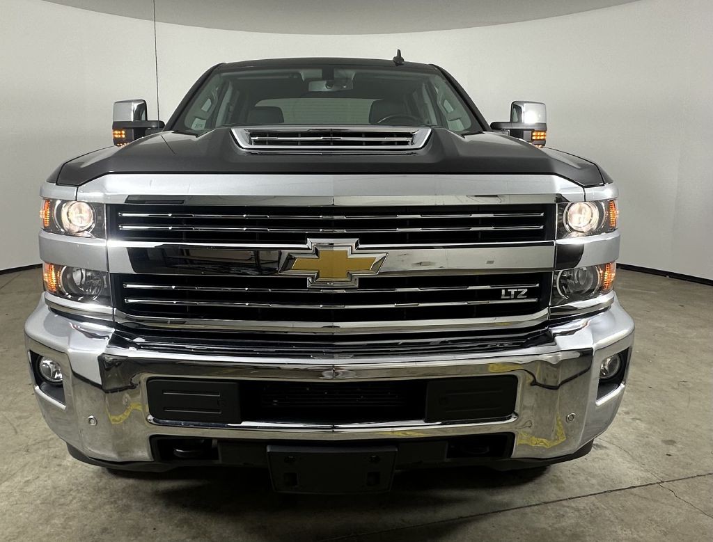 2019 Chevrolet Silverado 1500 Image 3