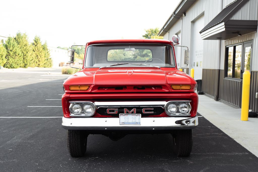 1966 GMC C/K 1500 Image 3
