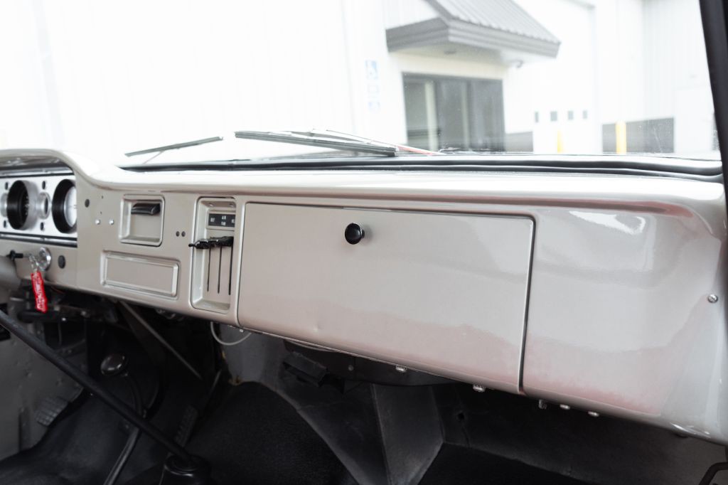 1966 GMC C/K 1500 Image 32