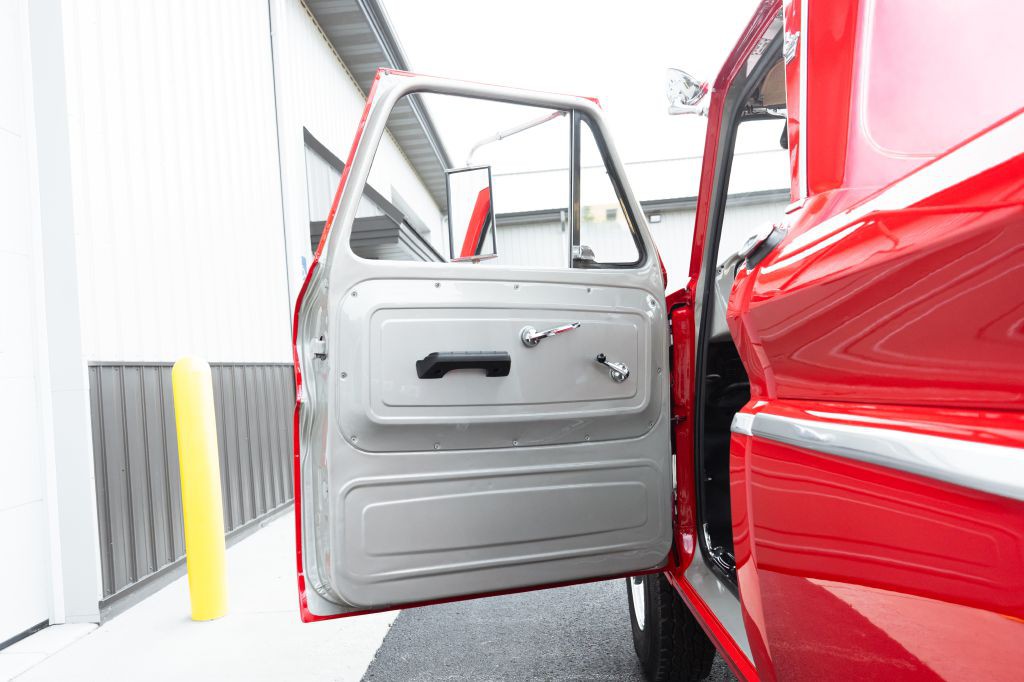 1966 GMC C/K 1500 Image 44