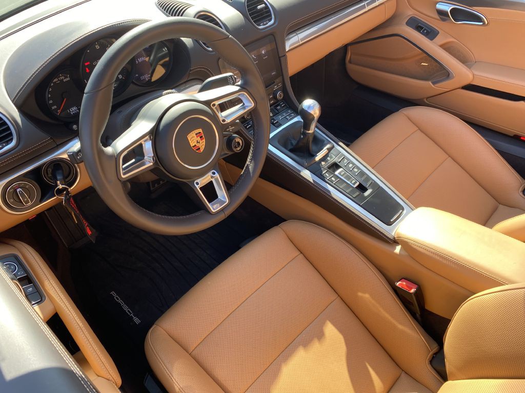 2022 Porsche Boxster Image 17