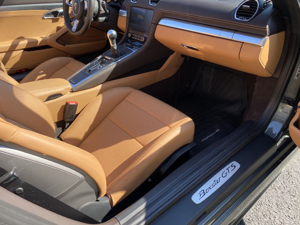 2022 Porsche Boxster Image 8