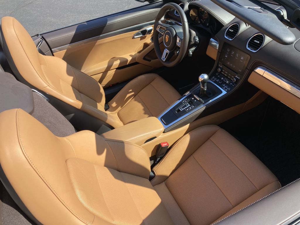 2022 Porsche Boxster Image 11