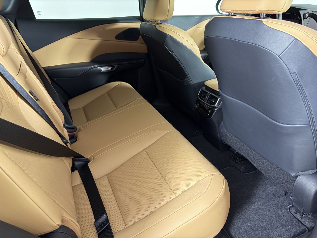 2025 Lexus RX Image 12