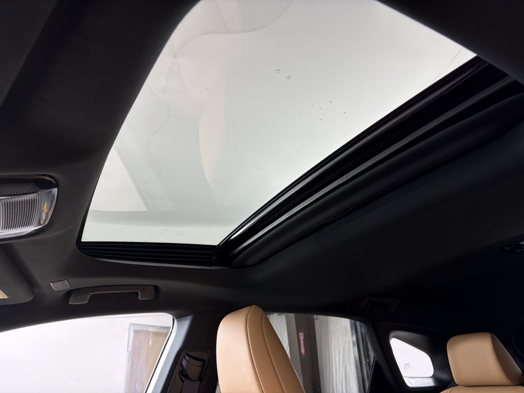 2025 Lexus RX Image 24