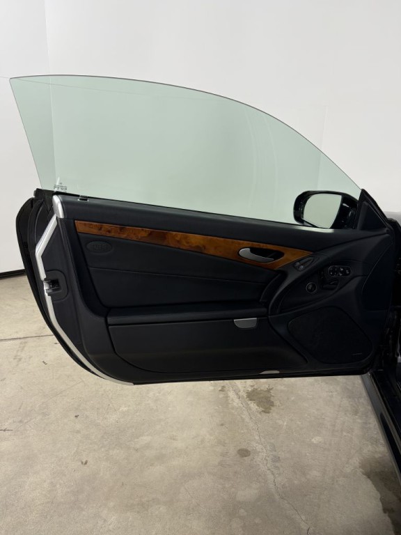 2009 Mercedes-Benz SL-Class Image 15