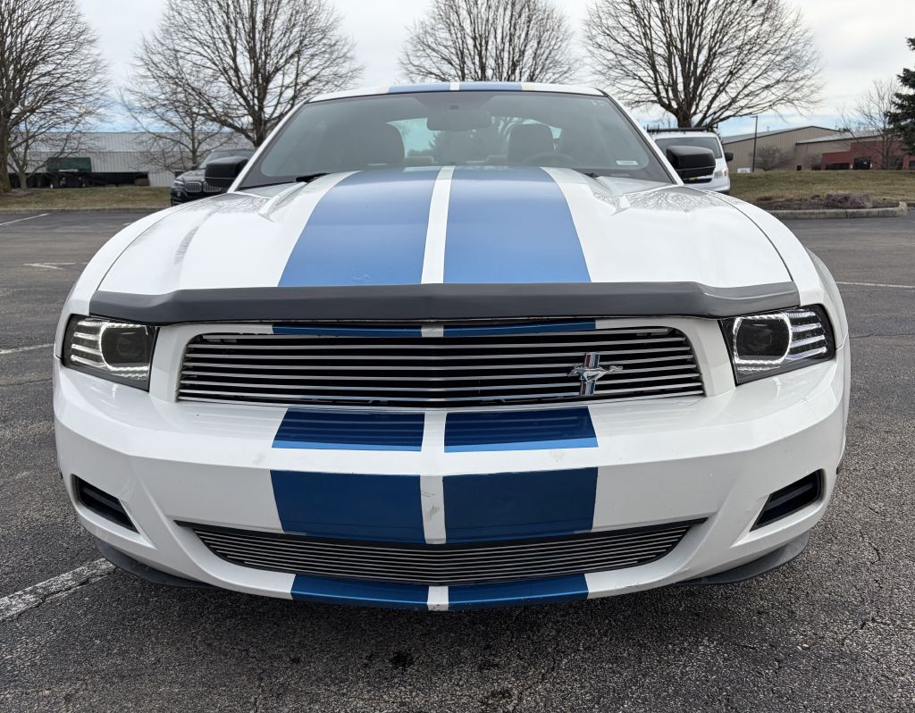 2010 Ford Mustang Image 4