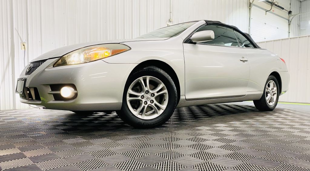 2008 Toyota Camry Image 2