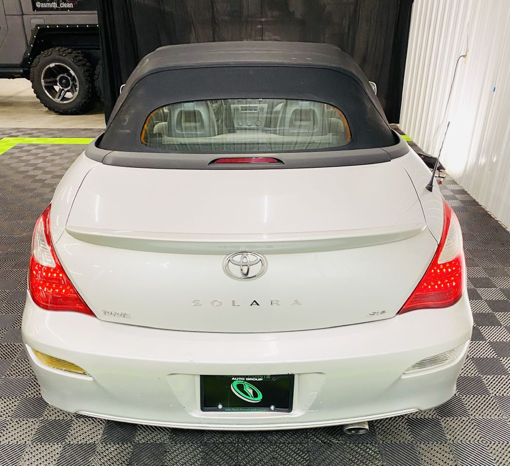 2008 Toyota Camry Image 7