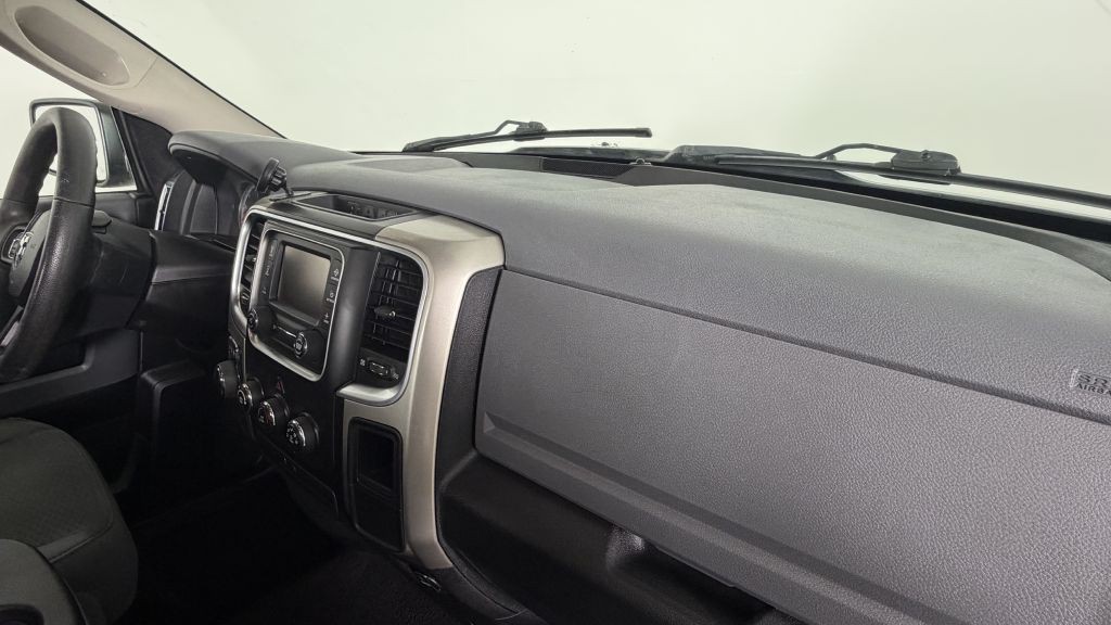 2015 RAM 1500 Image 24