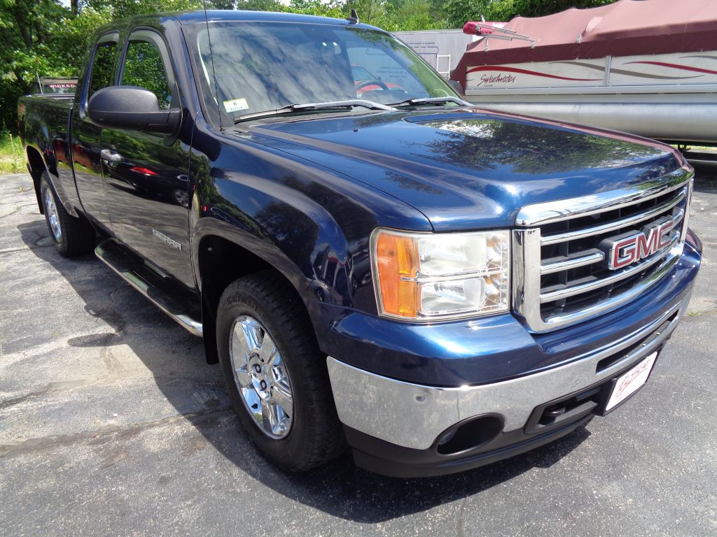 2012 GMC Sierra Image 2