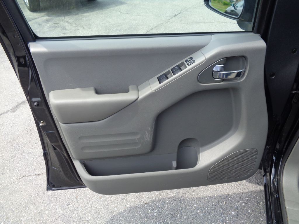 2021 Nissan Frontier Image 14