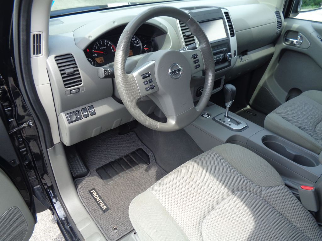 2021 Nissan Frontier Image 15